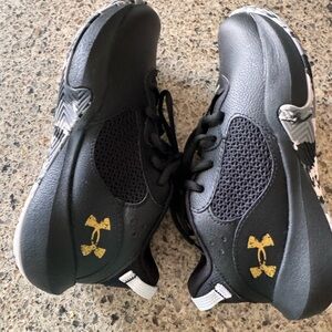 Under Armour Lockdown 6 Size 3Y